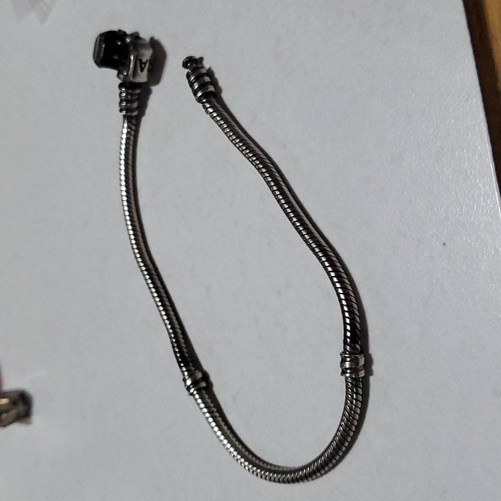 Auth. Pandora Moments Snake Chain Bracelet 7.5"